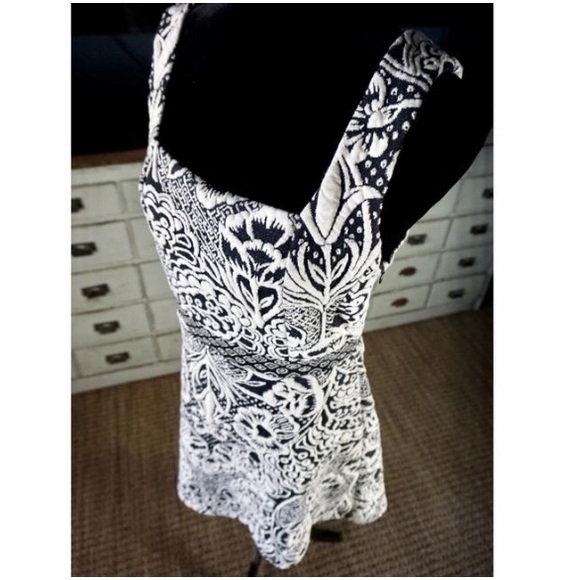 Anthropologie ETT:TWA Valery Structured Knit Dress - Picture 3 of 8